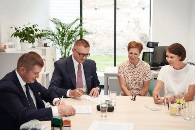 system do zarządzania usługami opiekuńczymi .